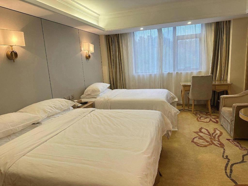 Vienna 3 Baoshan Fengxiang Road 3* Shanghai