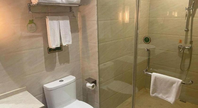 Hotel Vienna 3 Baoshan Fengxiang Road 3*