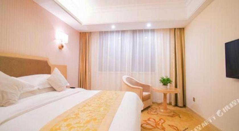 Hotel Vienna 3 Baoshan Fengxiang Road