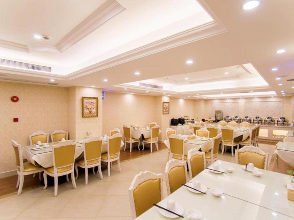 Vienna 3 Baoshan Fengxiang Road Hotel 3*