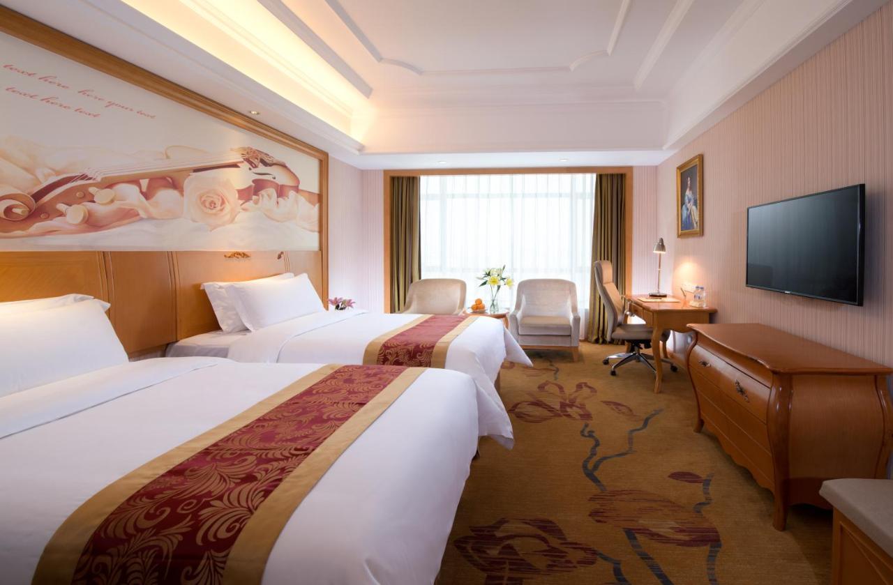 Hotel Vienna 3 Baoshan Fengxiang Road